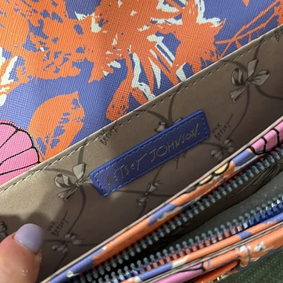 BETSEY Johnson’s Butterflies & Bow Patent Printed Faux Leather Crossbody - Picture 8 of 8